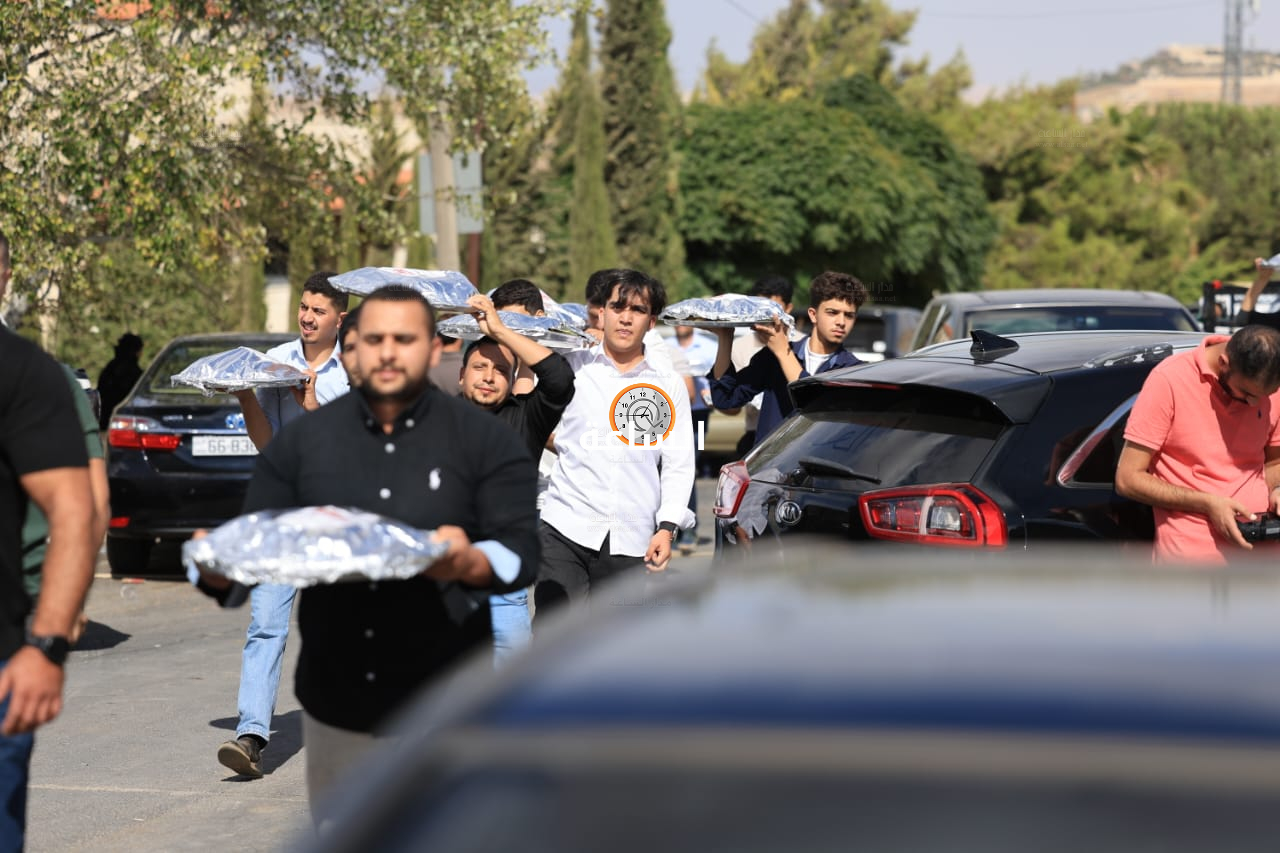 Madar Al-Saa Images 0.44318538047849276