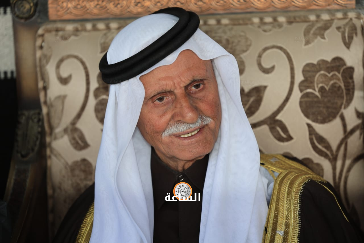 Madar Al-Saa Images 0.02561354193917431