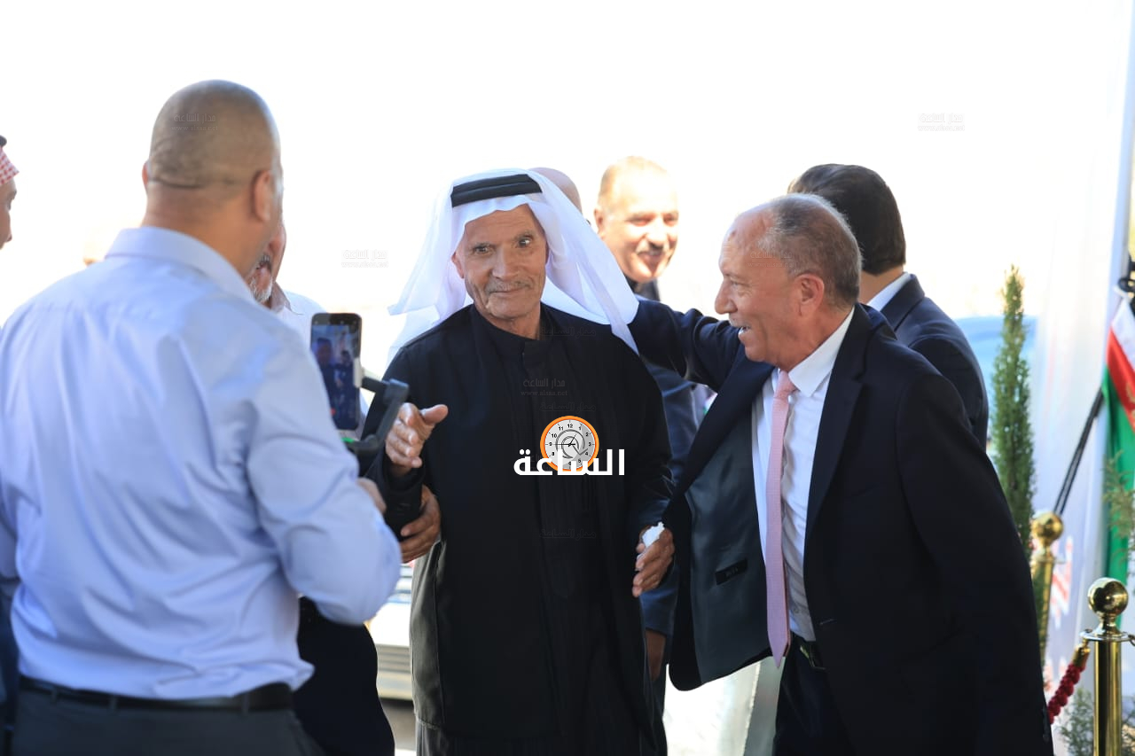 Madar Al-Saa Images 0.9436431709987014