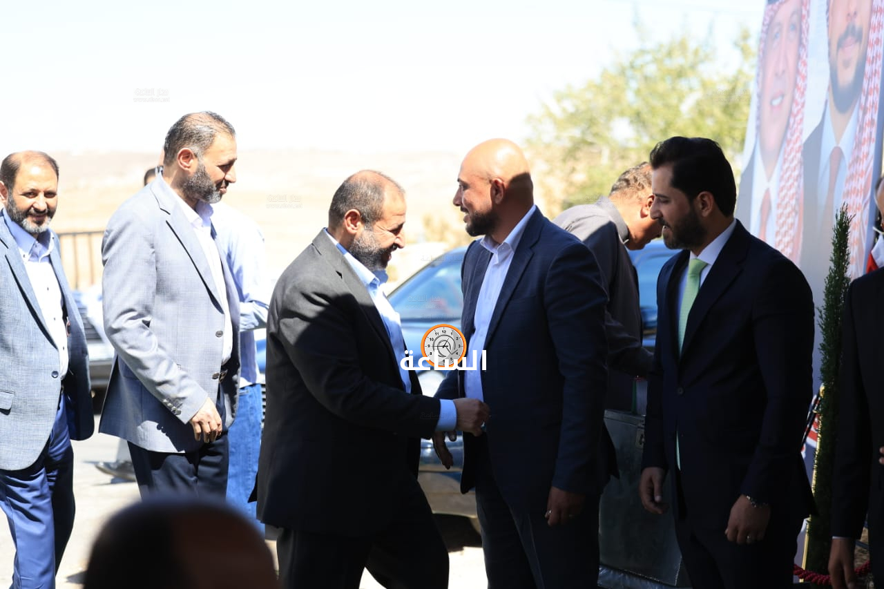 Madar Al-Saa Images 0.14486180576125507