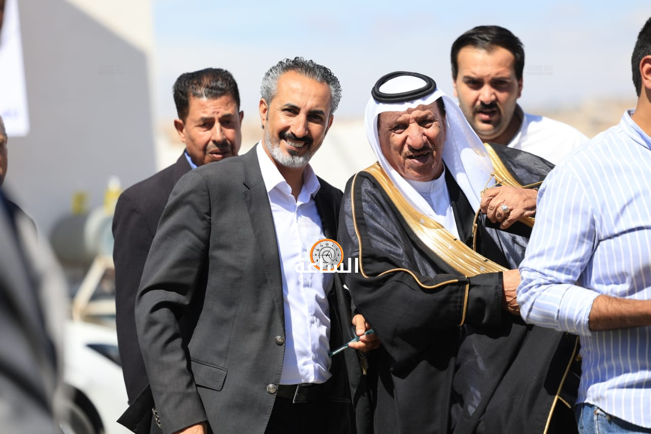 Madar Al-Saa Images 0.0753323507866025