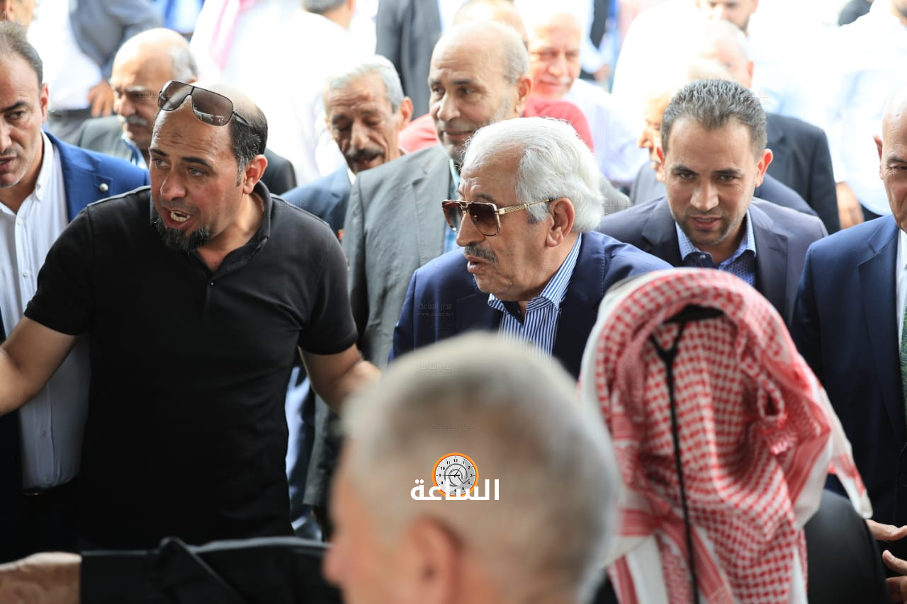 Madar Al-Saa Images 0.40447673266024986