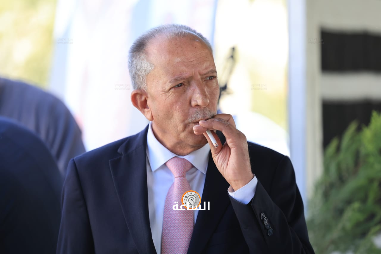 Madar Al-Saa Images 0.4267488002048626