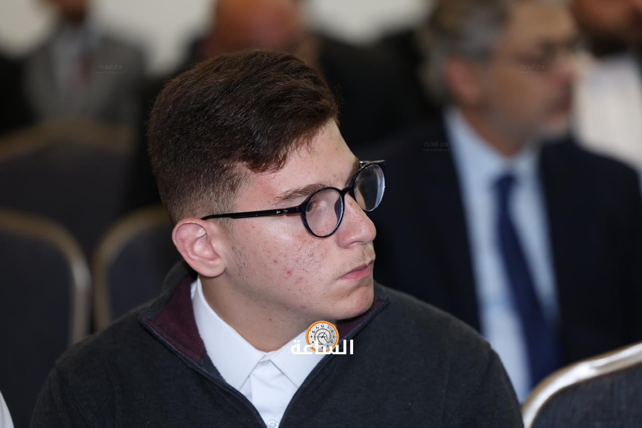 Madar Al-Saa Images 0.031202435840237075