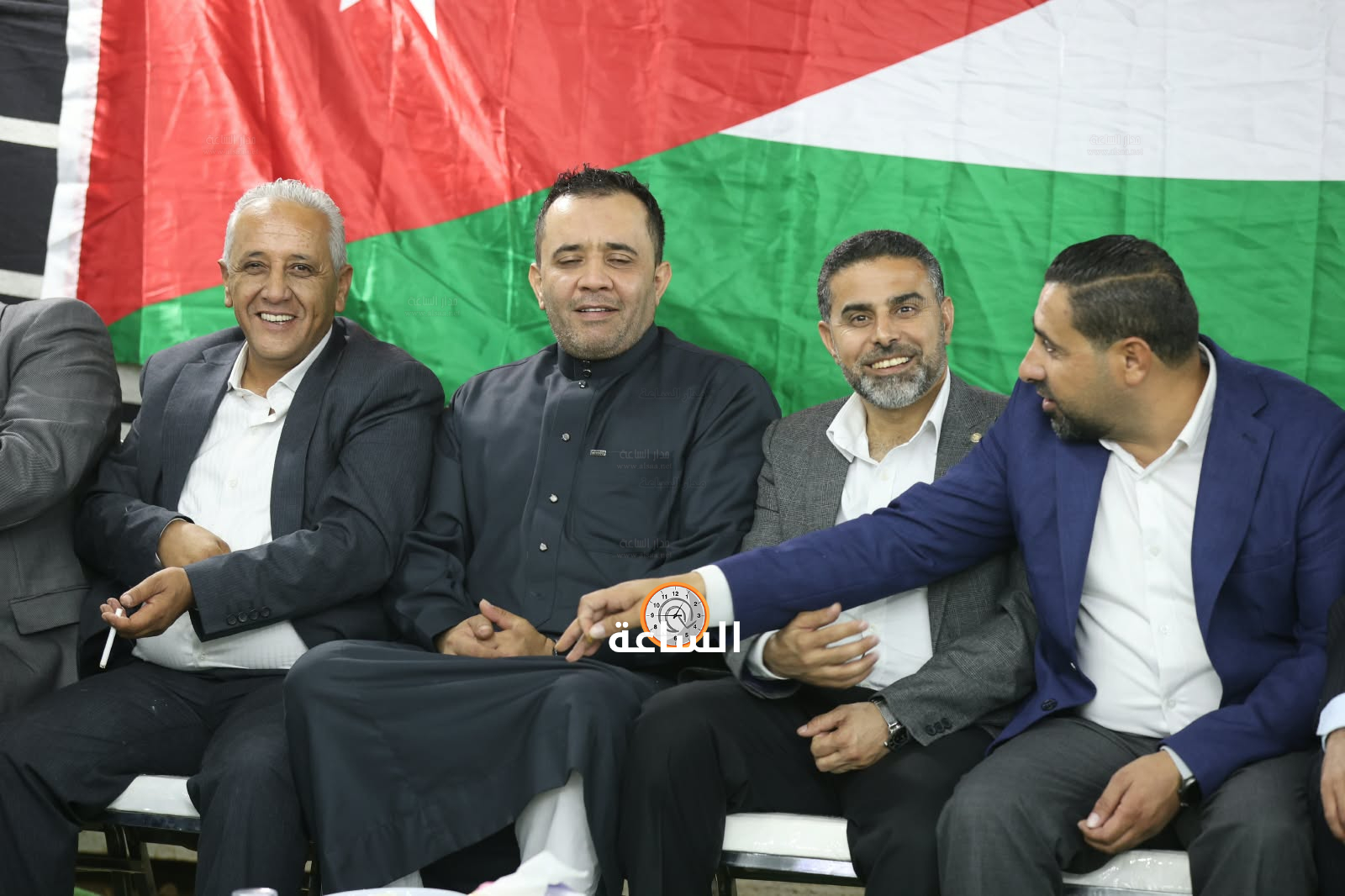 Madar Al-Saa Images 0.9294706156968623