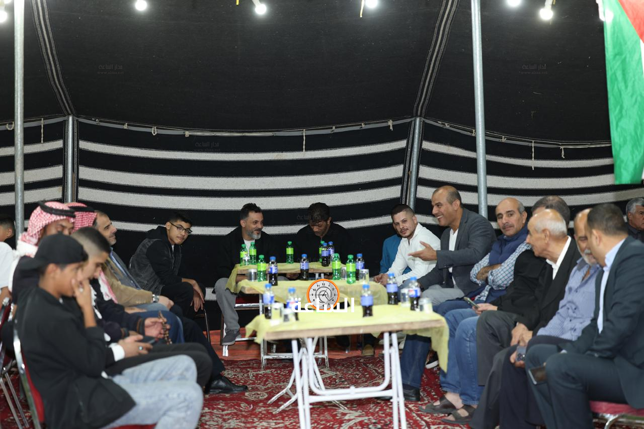 Madar Al-Saa Images 0.4987942368766384
