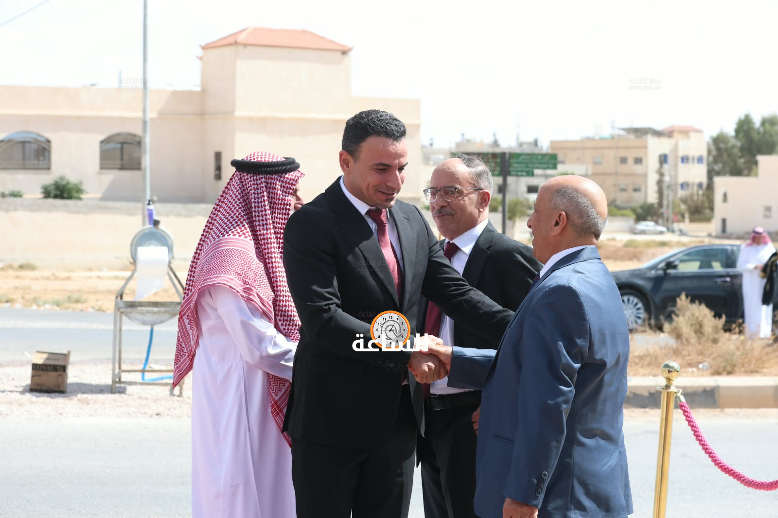 Madar Al-Saa Images 0.4330216219076318
