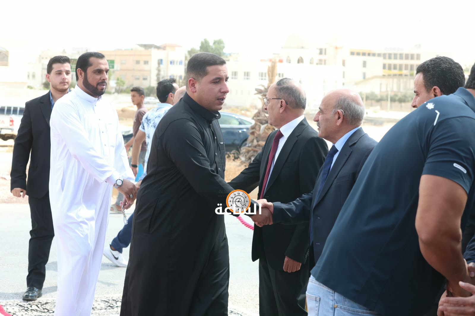 Madar Al-Saa Images 0.4162297636912313