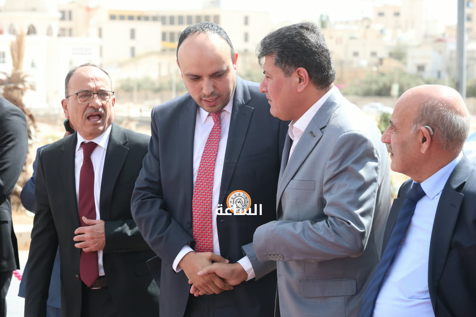 Madar Al-Saa Images 0.2645358781723707