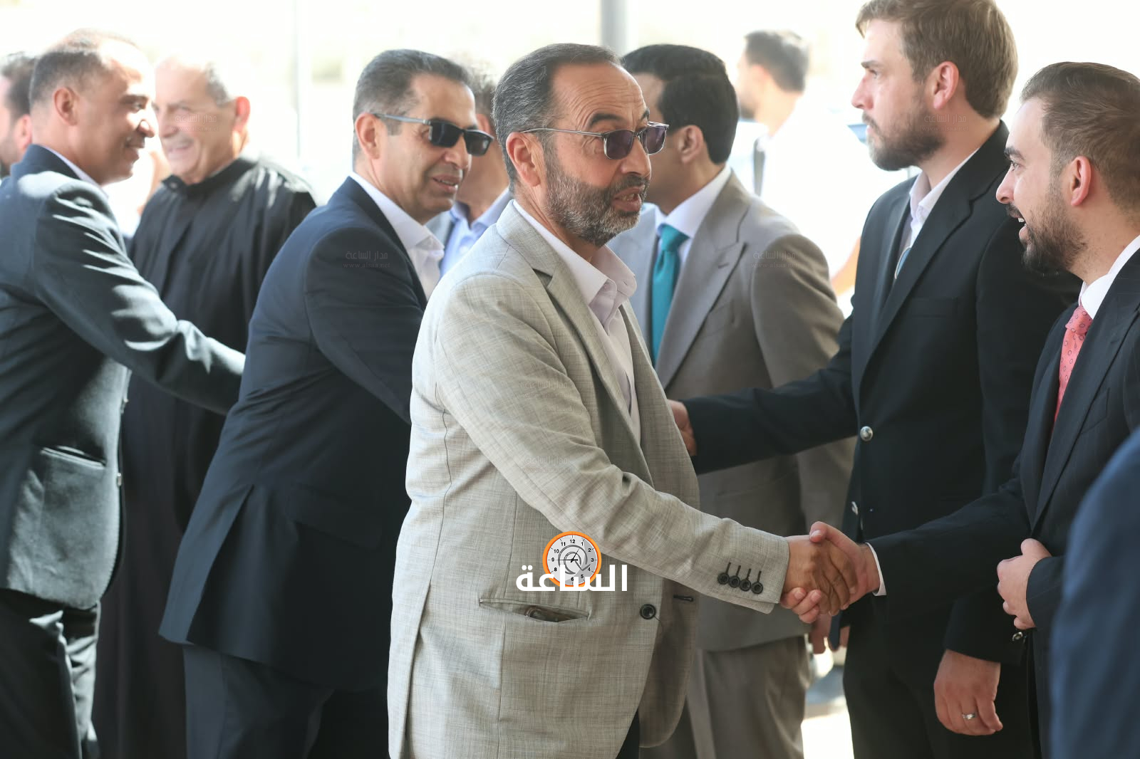 Madar Al-Saa Images 0.7701481469619401