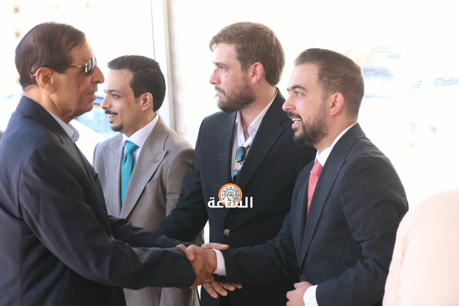 Madar Al-Saa Images 0.4482079808271002