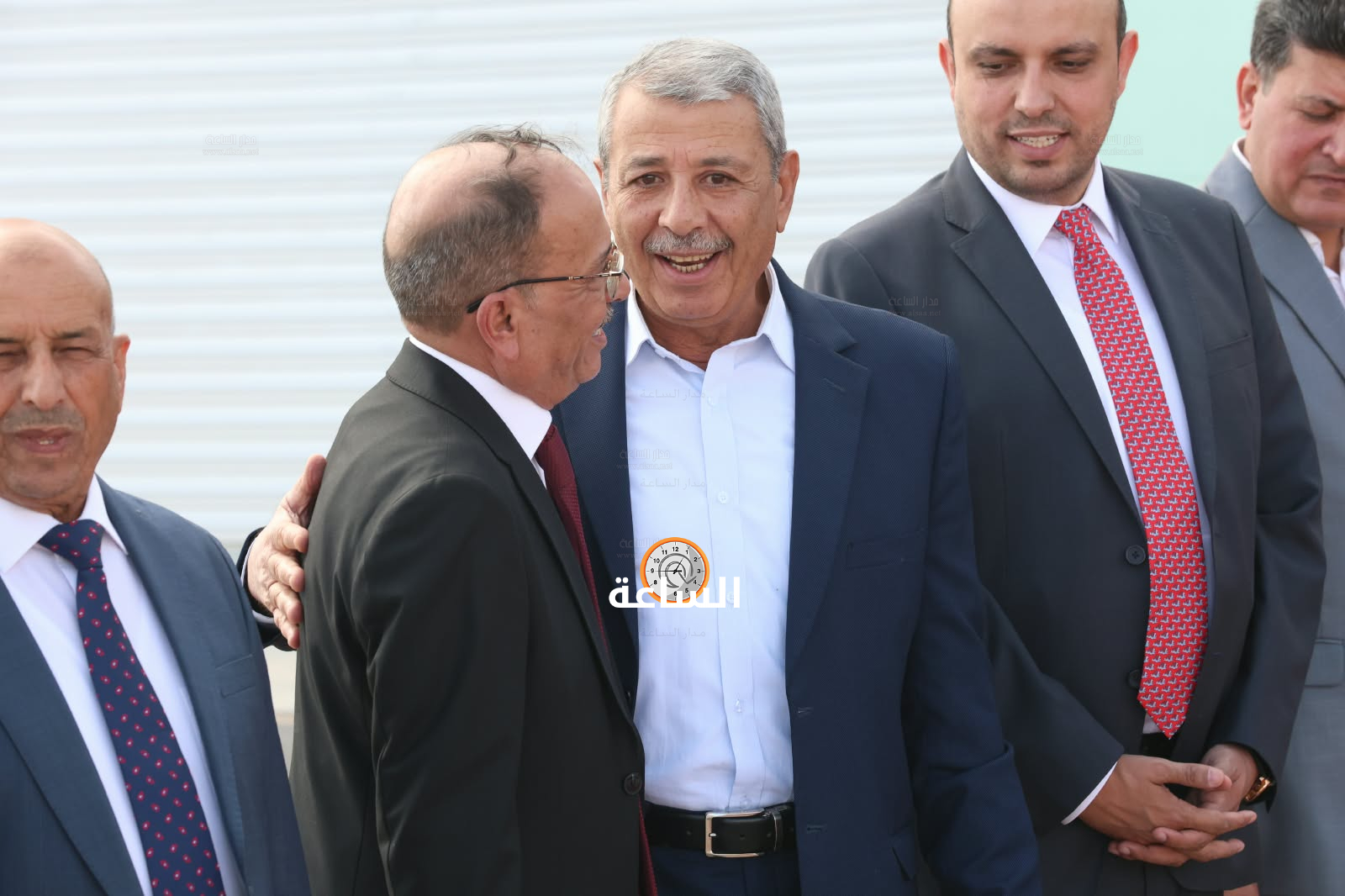Madar Al-Saa Images 0.7616143947752017
