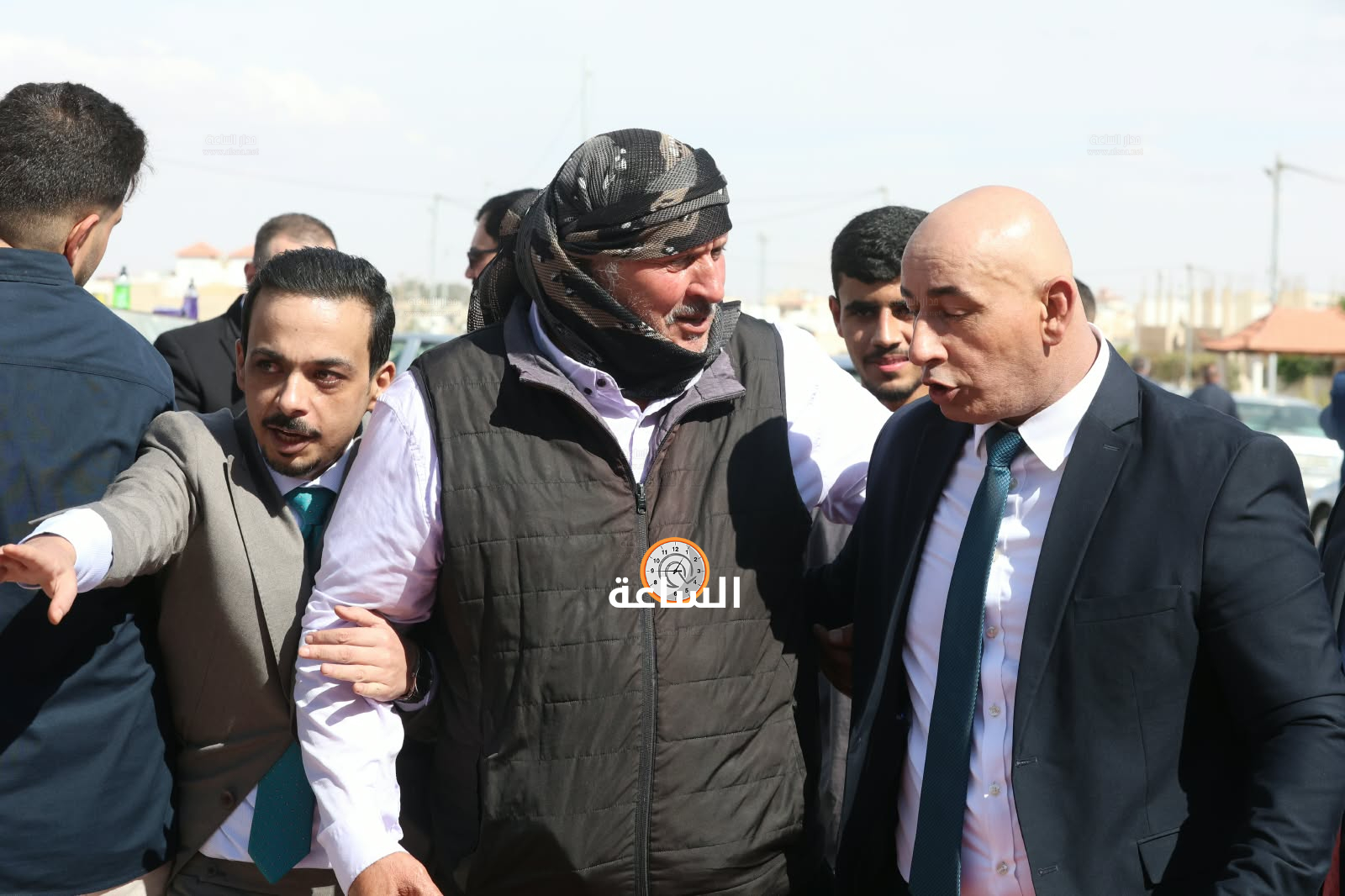 Madar Al-Saa Images 0.4322519140516935