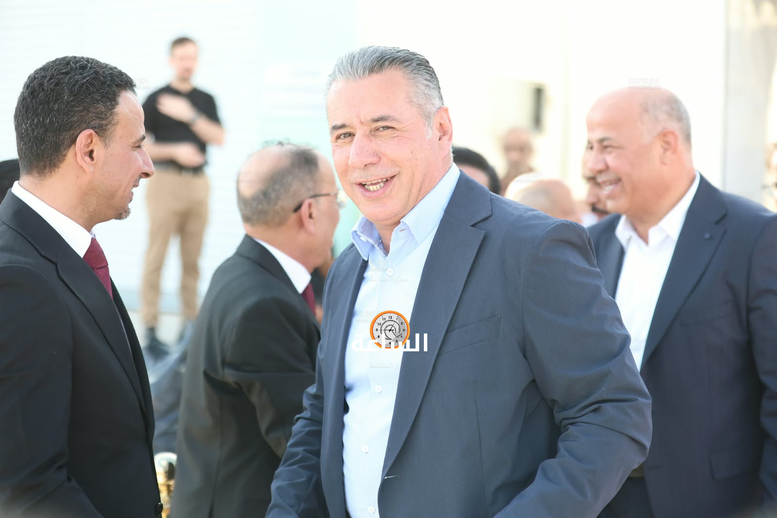 Madar Al-Saa Images 0.4325066404722875
