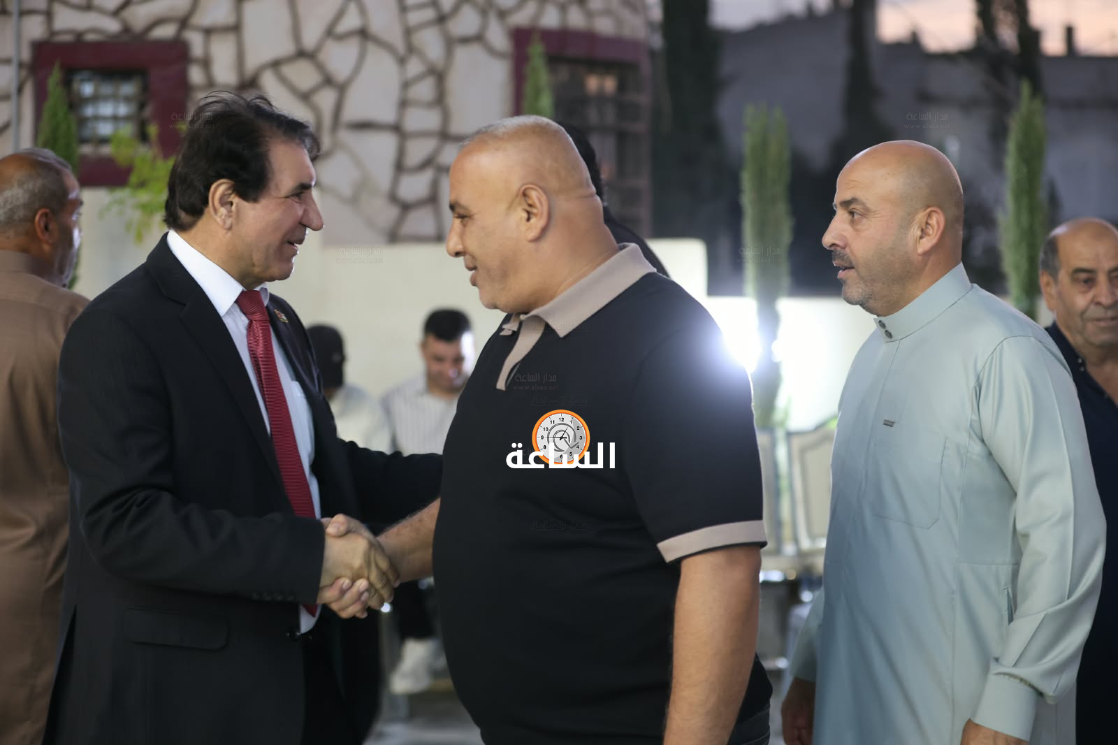 Madar Al-Saa Images 0.12499299206112657