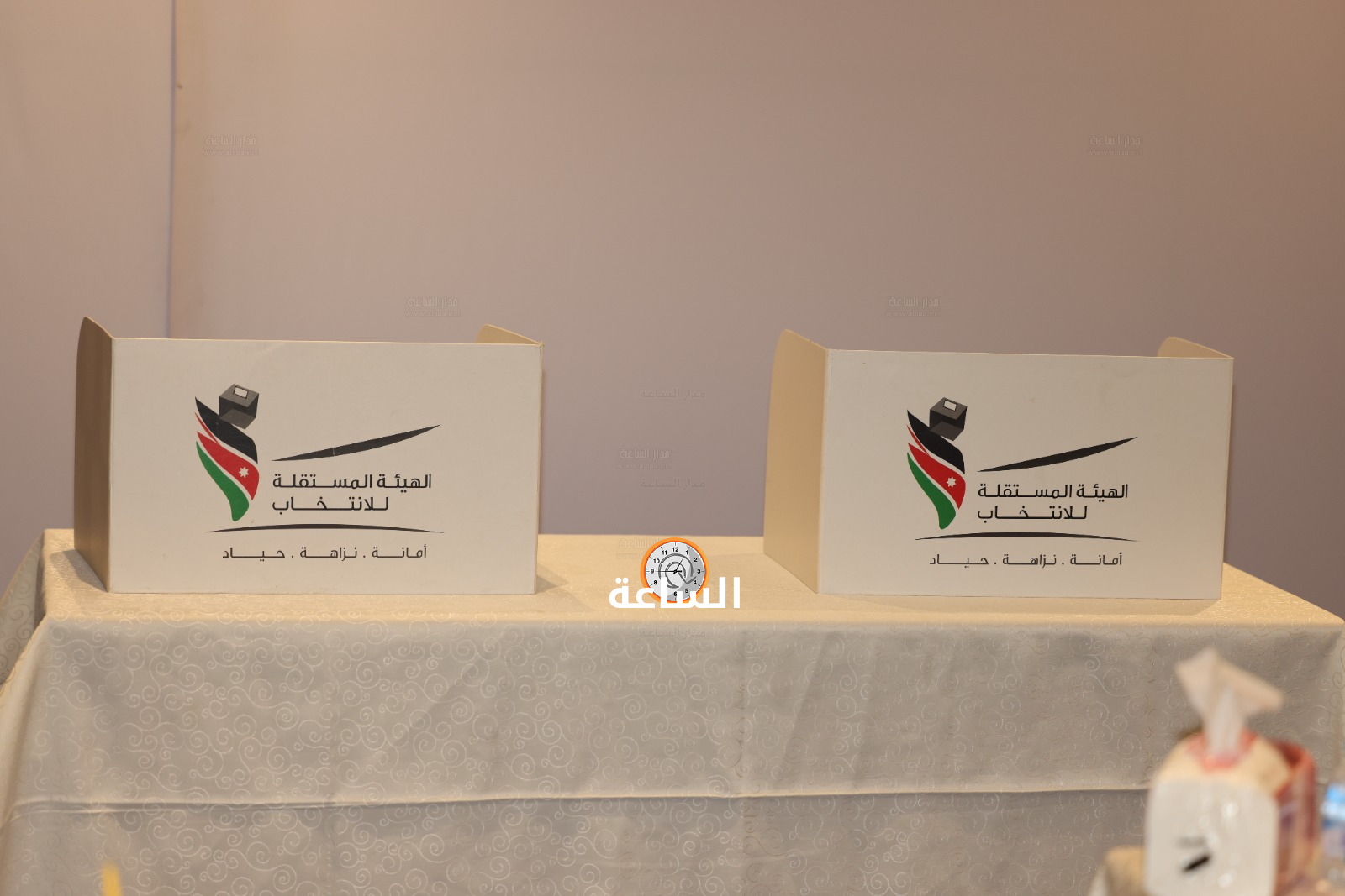 Madar Al-Saa Images 0.9366469765328456