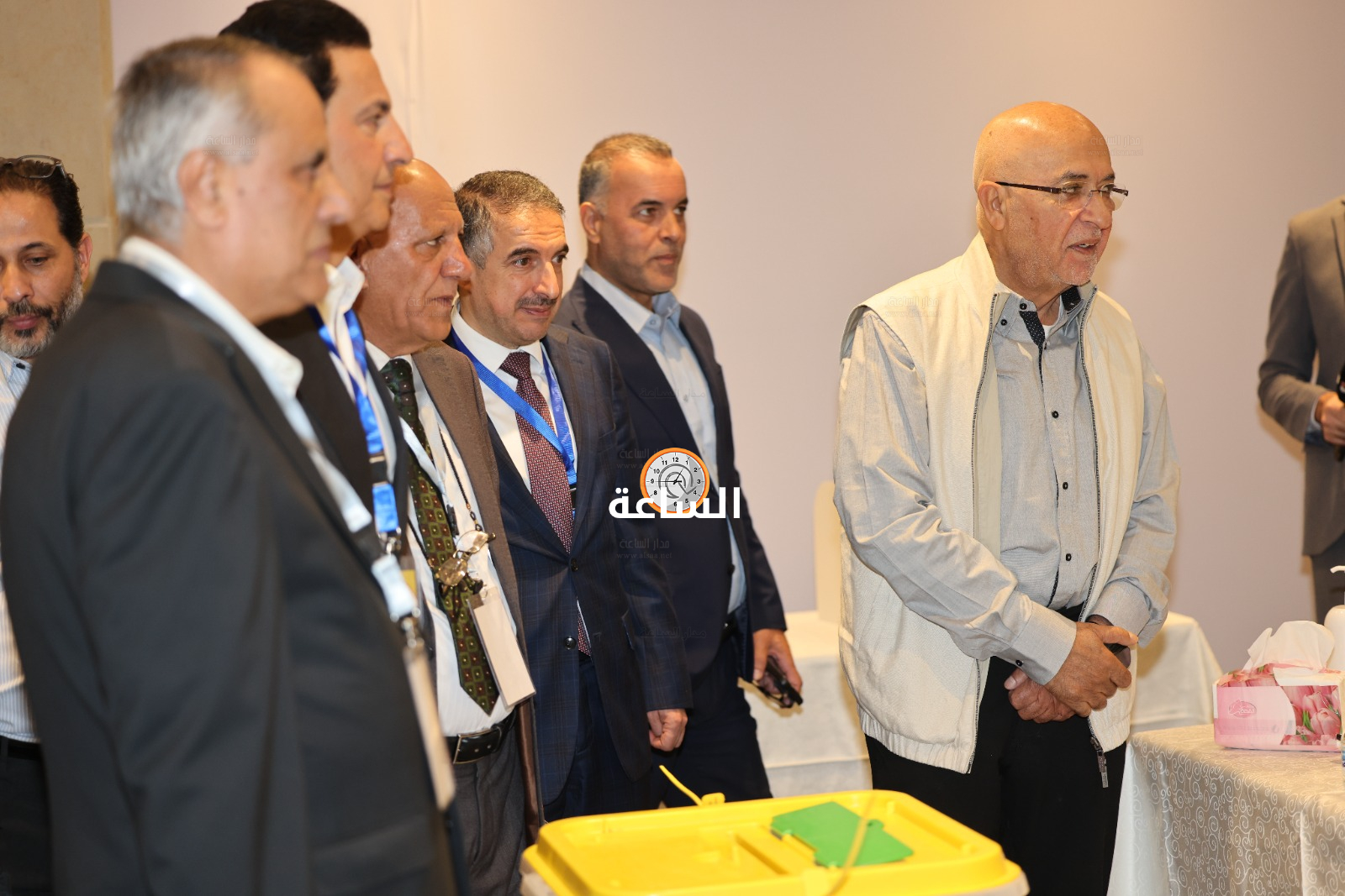 Madar Al-Saa Images 0.6409514664995757