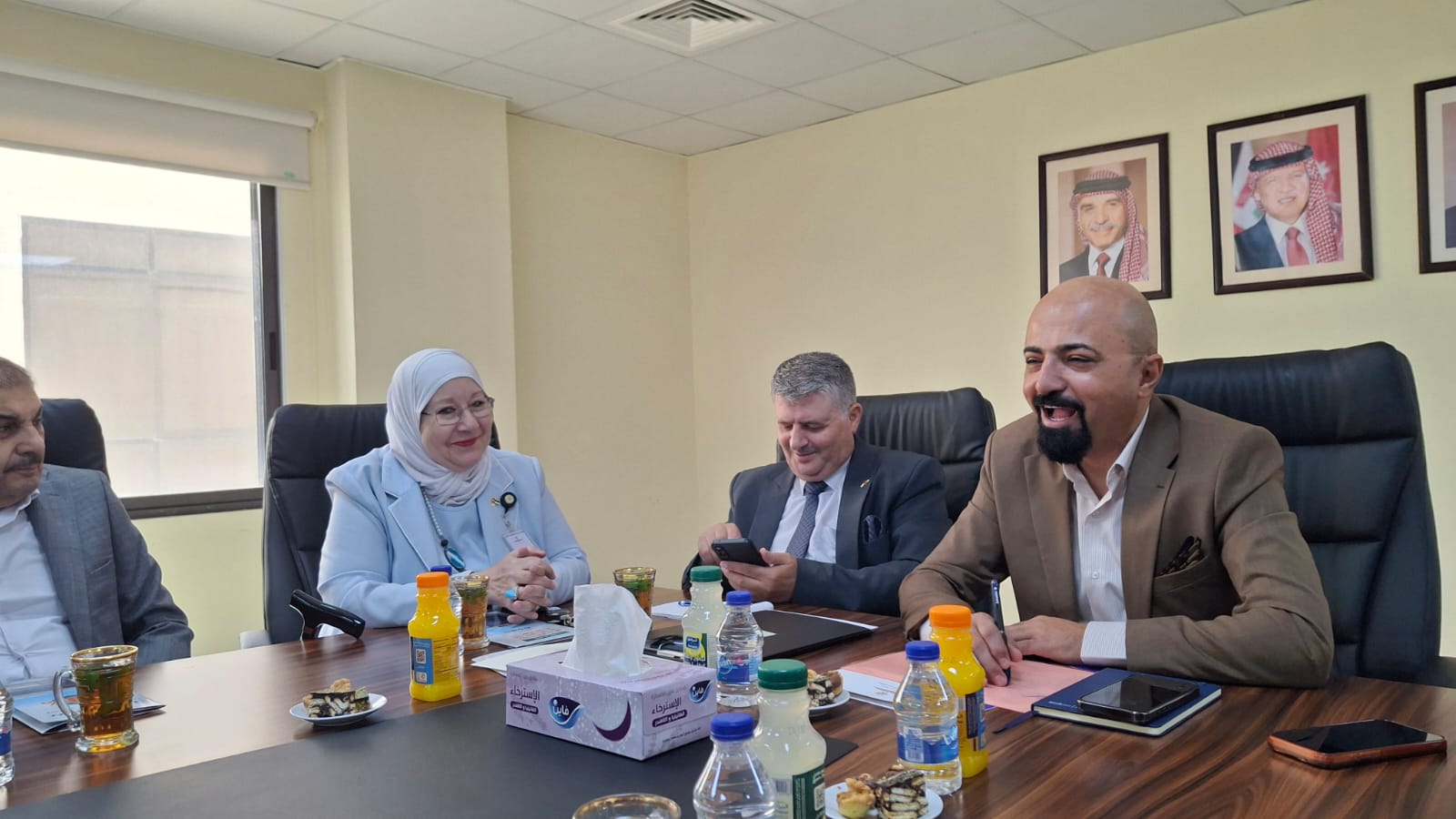 Madar Al-Saa Images 0.8252213971701388