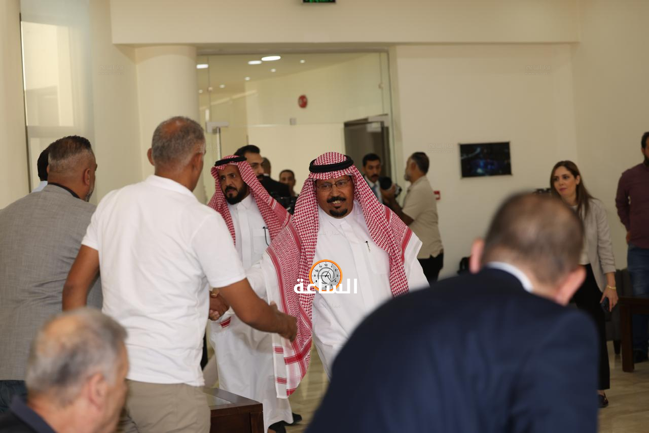 Madar Al-Saa Images 0.31914433193347613