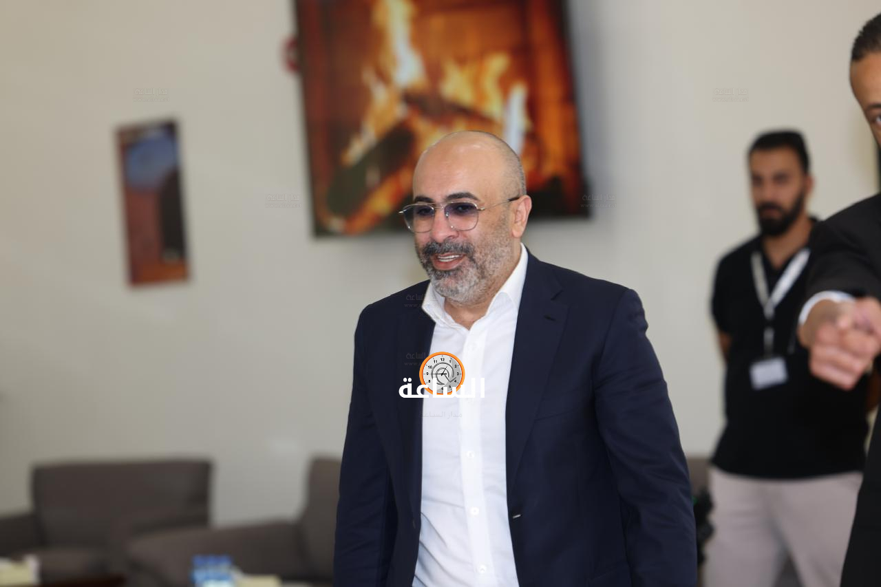 Madar Al-Saa Images 0.5041645115464563