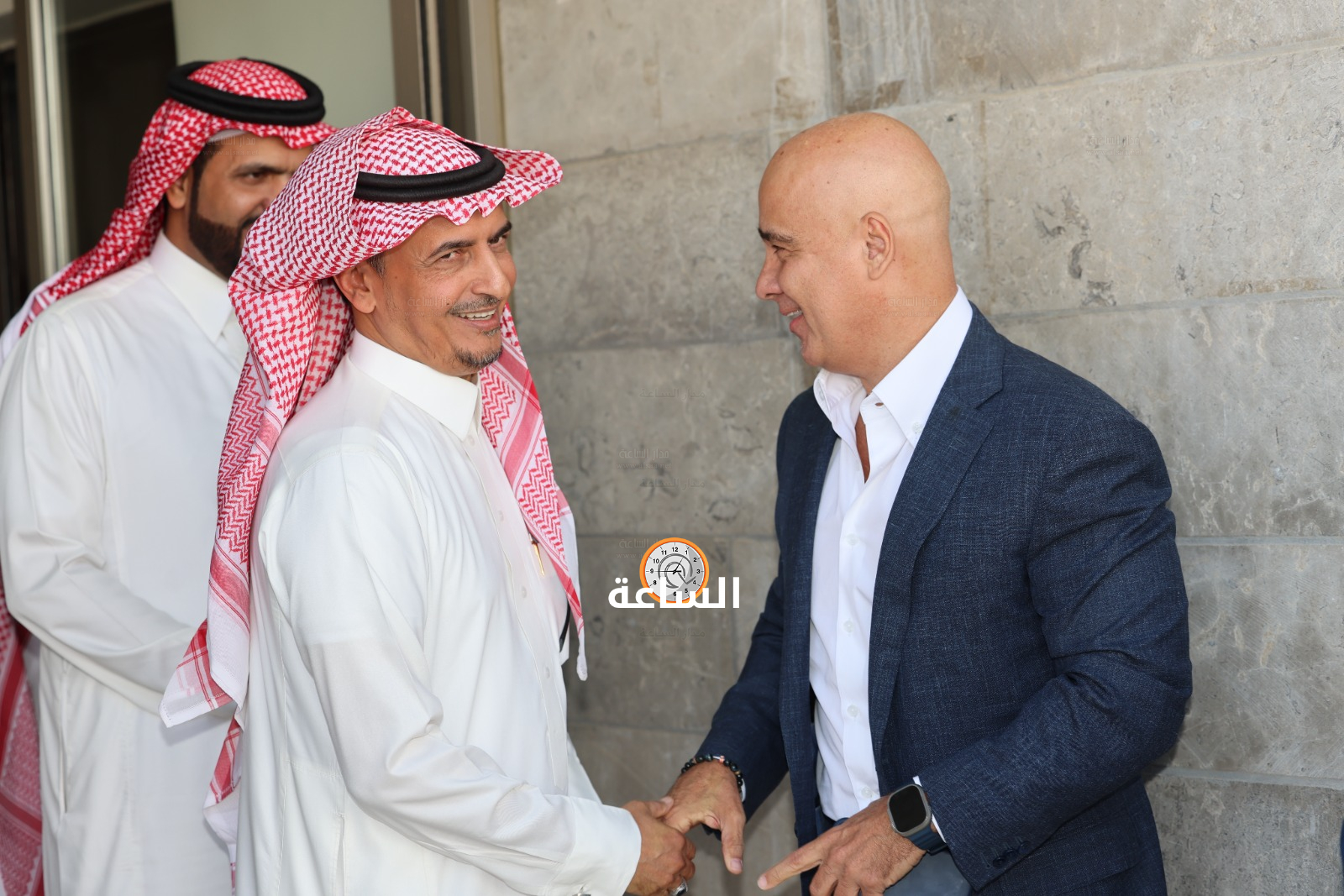 Madar Al-Saa Images 0.9557648415592387