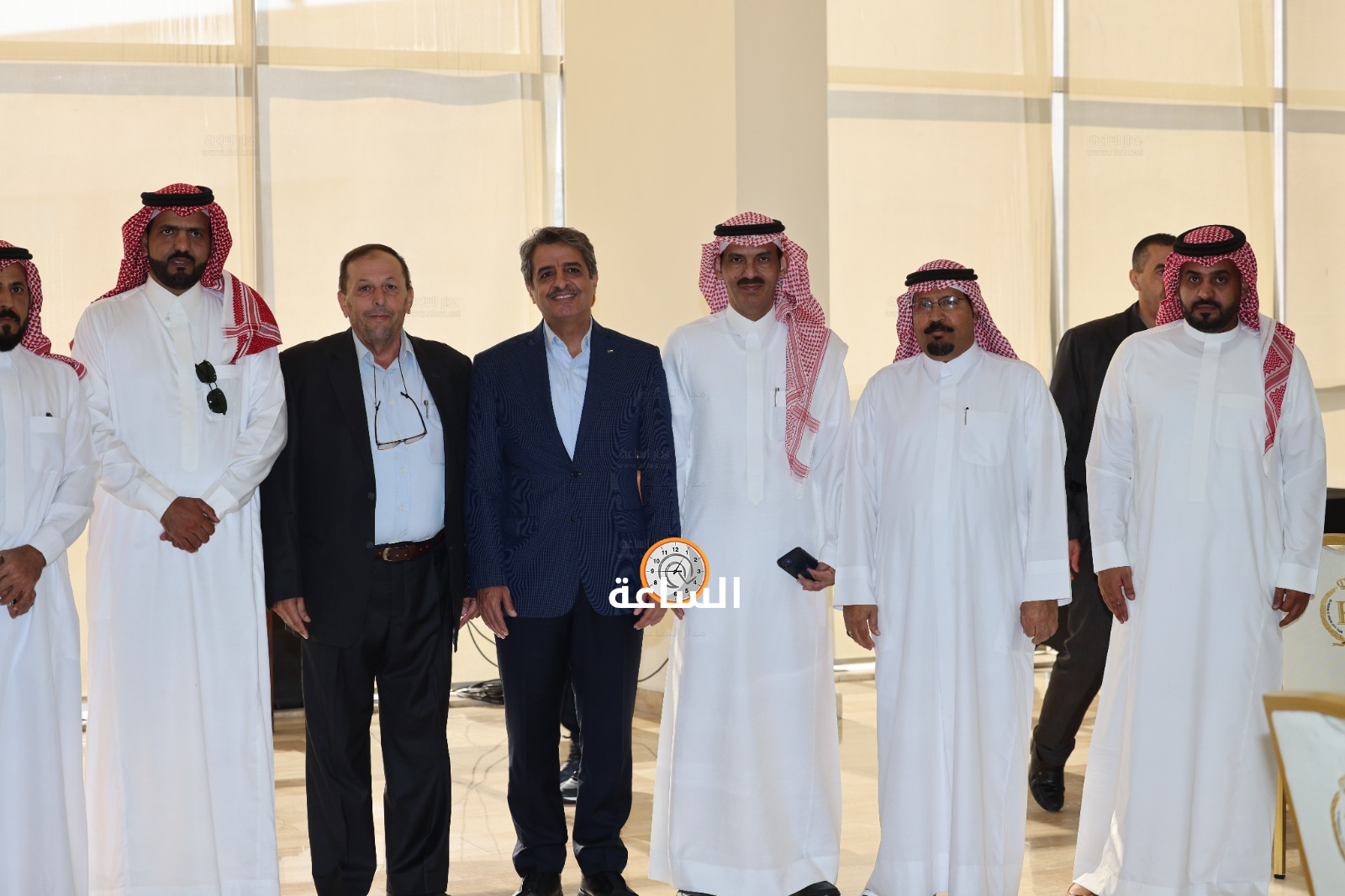 Madar Al-Saa Images 0.21028944030309393