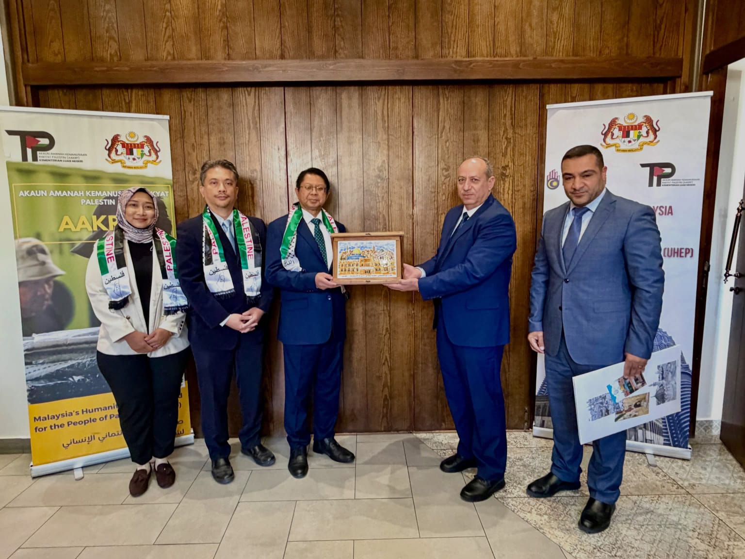 Madar Al-Saa Images 0.8204681080550309