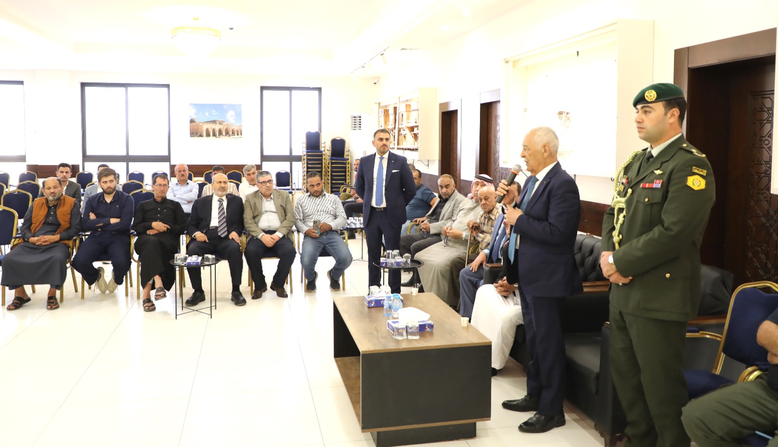 Madar Al-Saa Images 0.11869763752934959