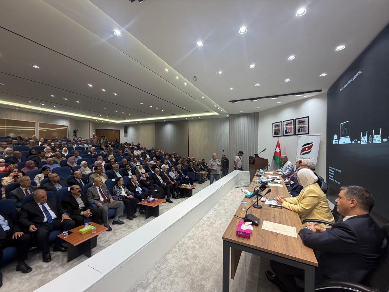 Madar Al-Saa Images 0.17764390152464782