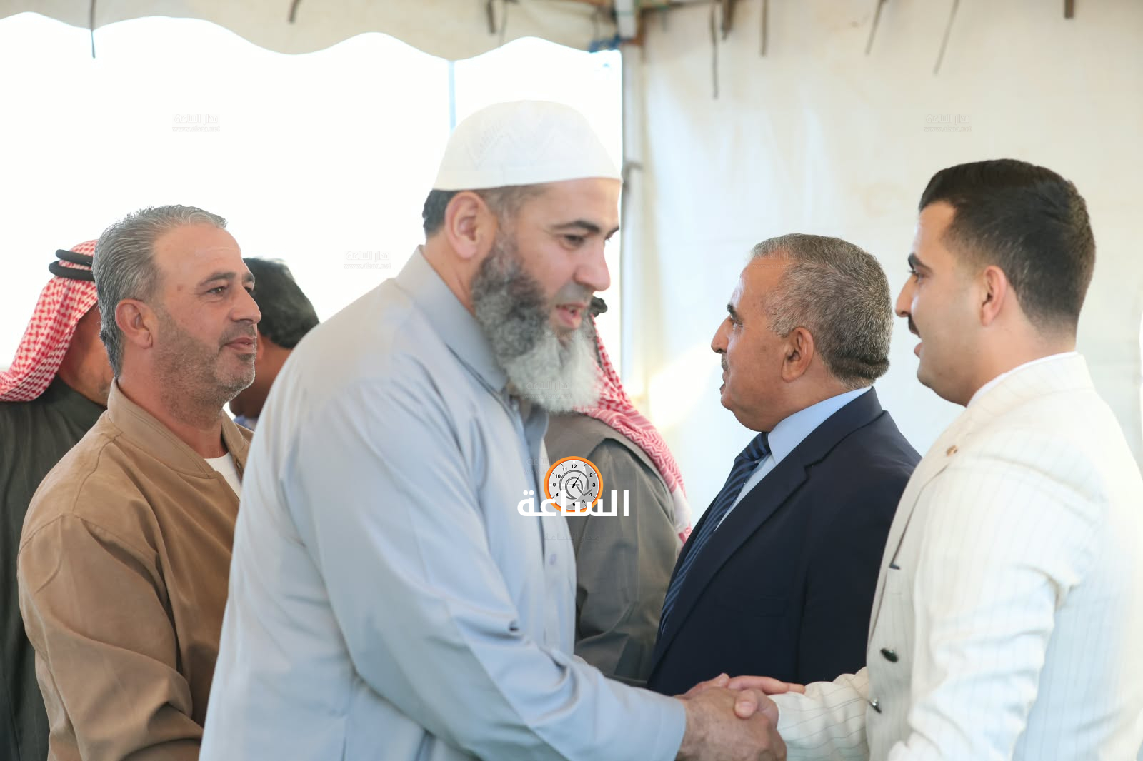 Madar Al-Saa Images 0.16346924912355154