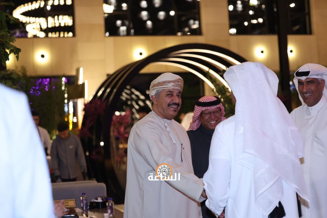 Madar Al-Saa Images 0.8515151456708395