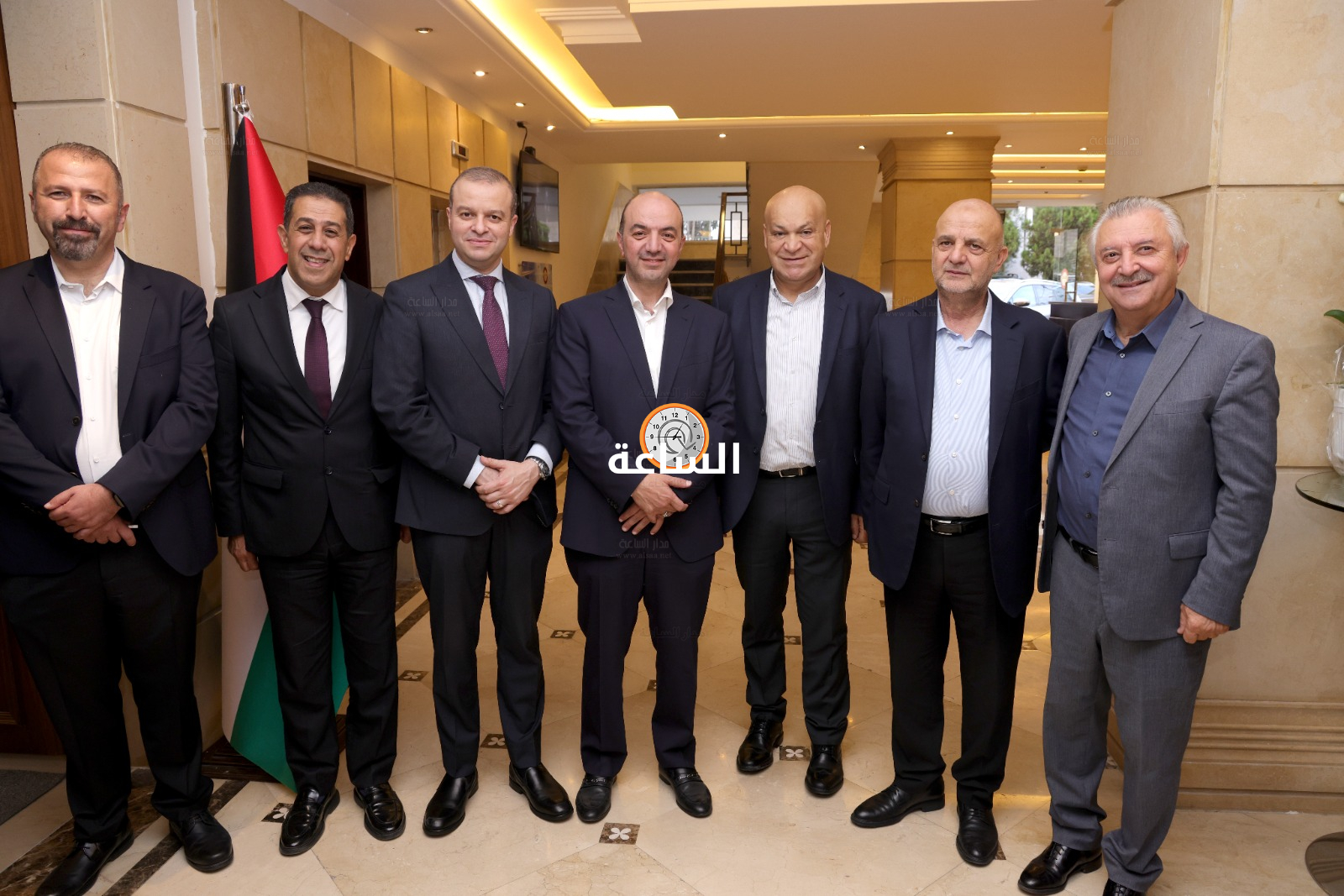 Madar Al-Saa Images 0.7918327359239563