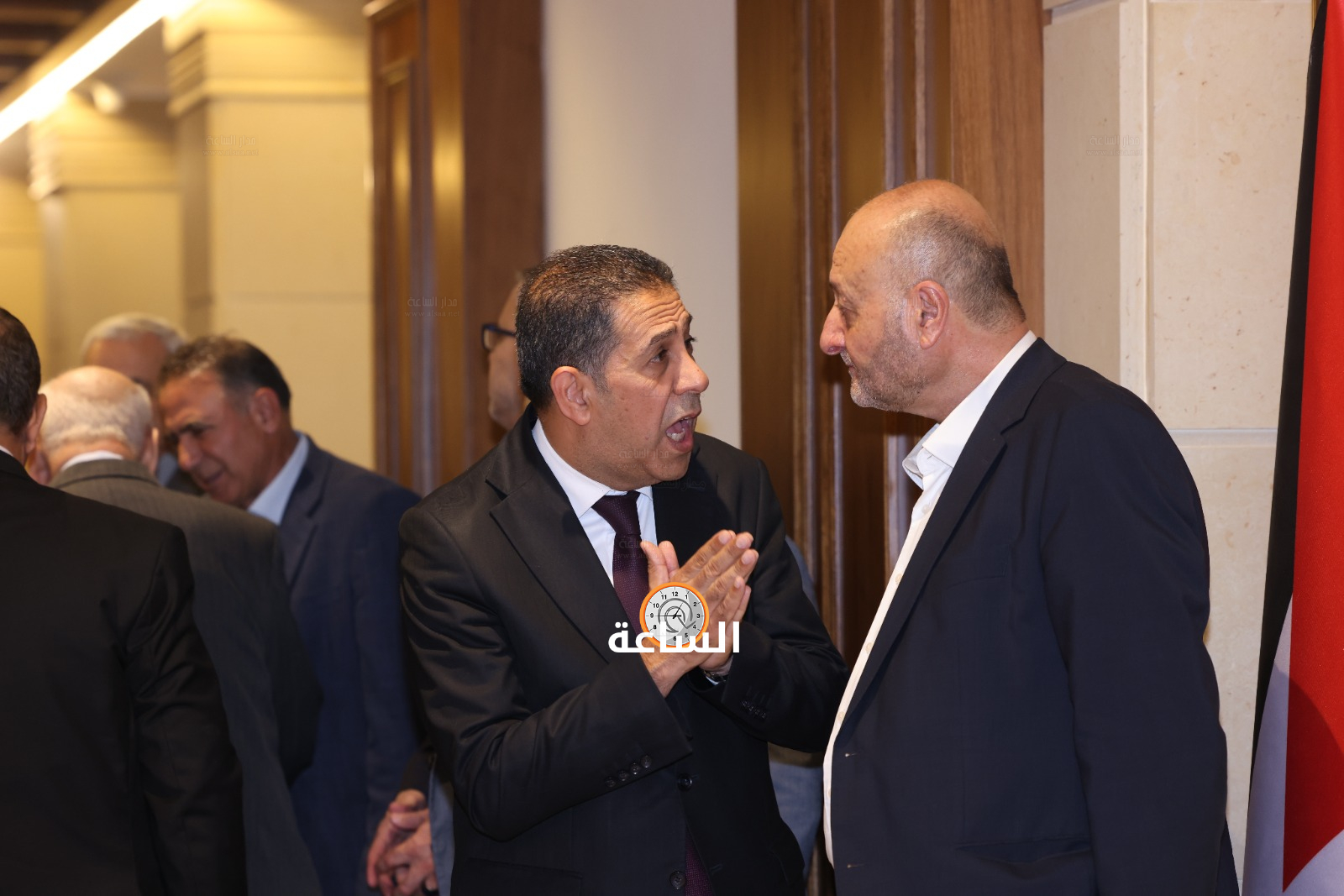 Madar Al-Saa Images 0.7803341216747754