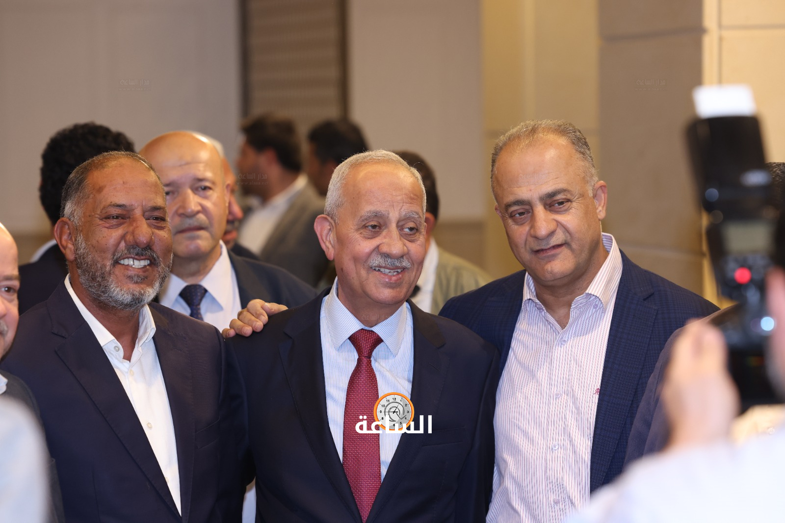 Madar Al-Saa Images 0.1935600880298739