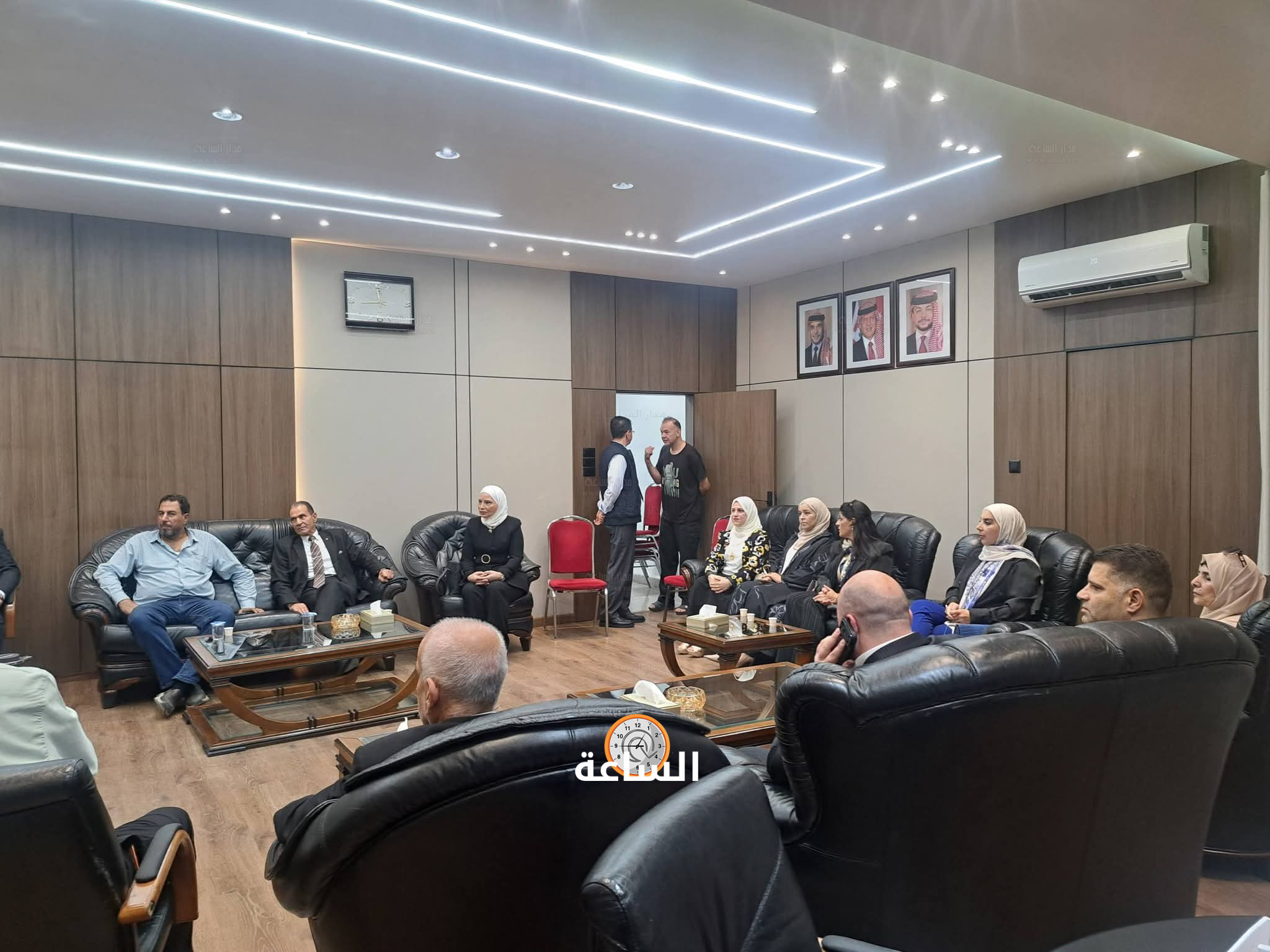 Madar Al-Saa Images 0.6811158311716397