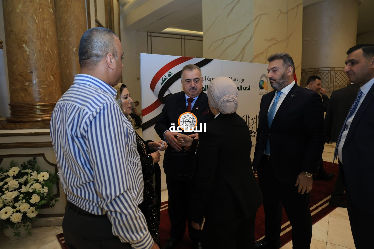 Madar Al-Saa Images 0.39309752157529365