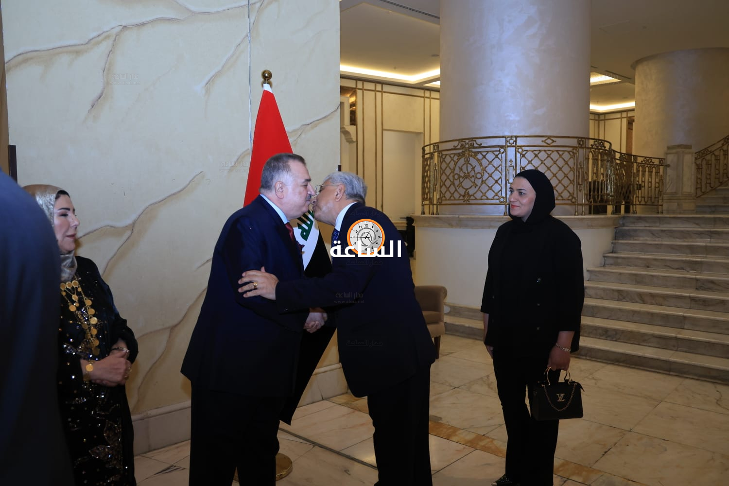 Madar Al-Saa Images 0.9171234281441747