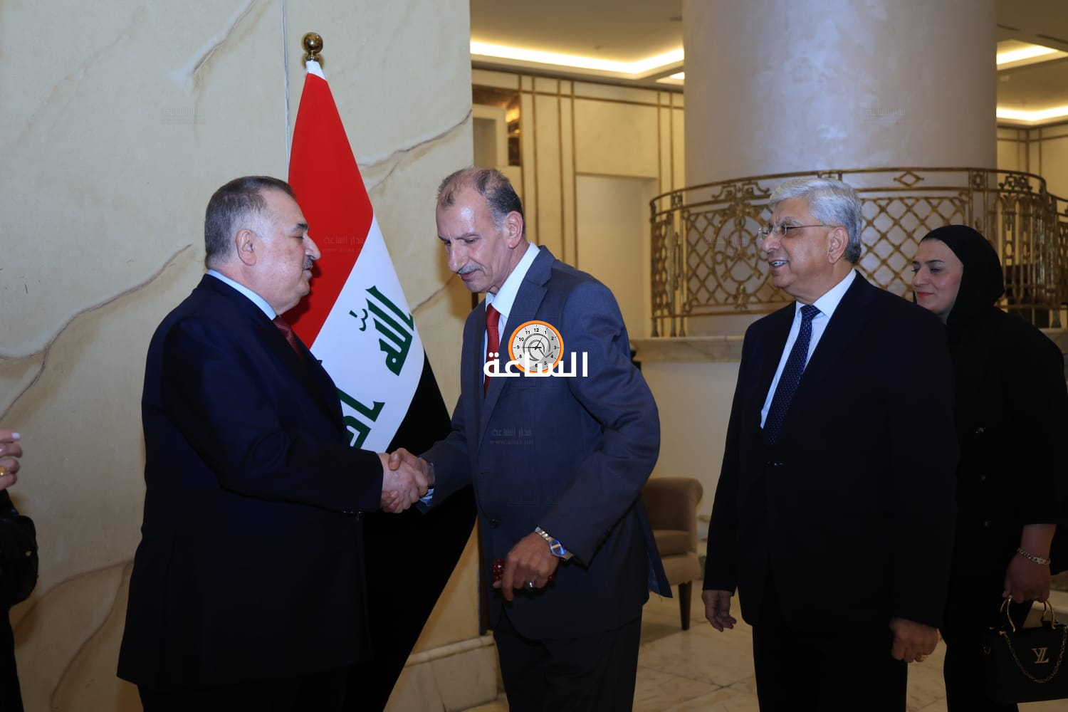 Madar Al-Saa Images 0.7939443592174122