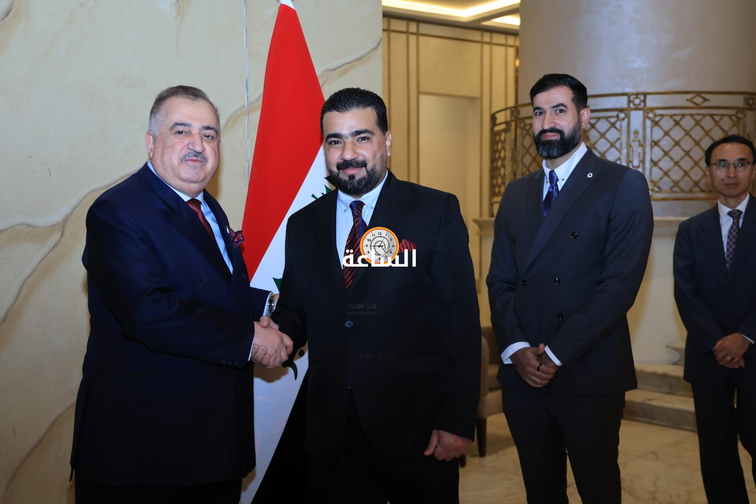 Madar Al-Saa Images 0.03407924082604874