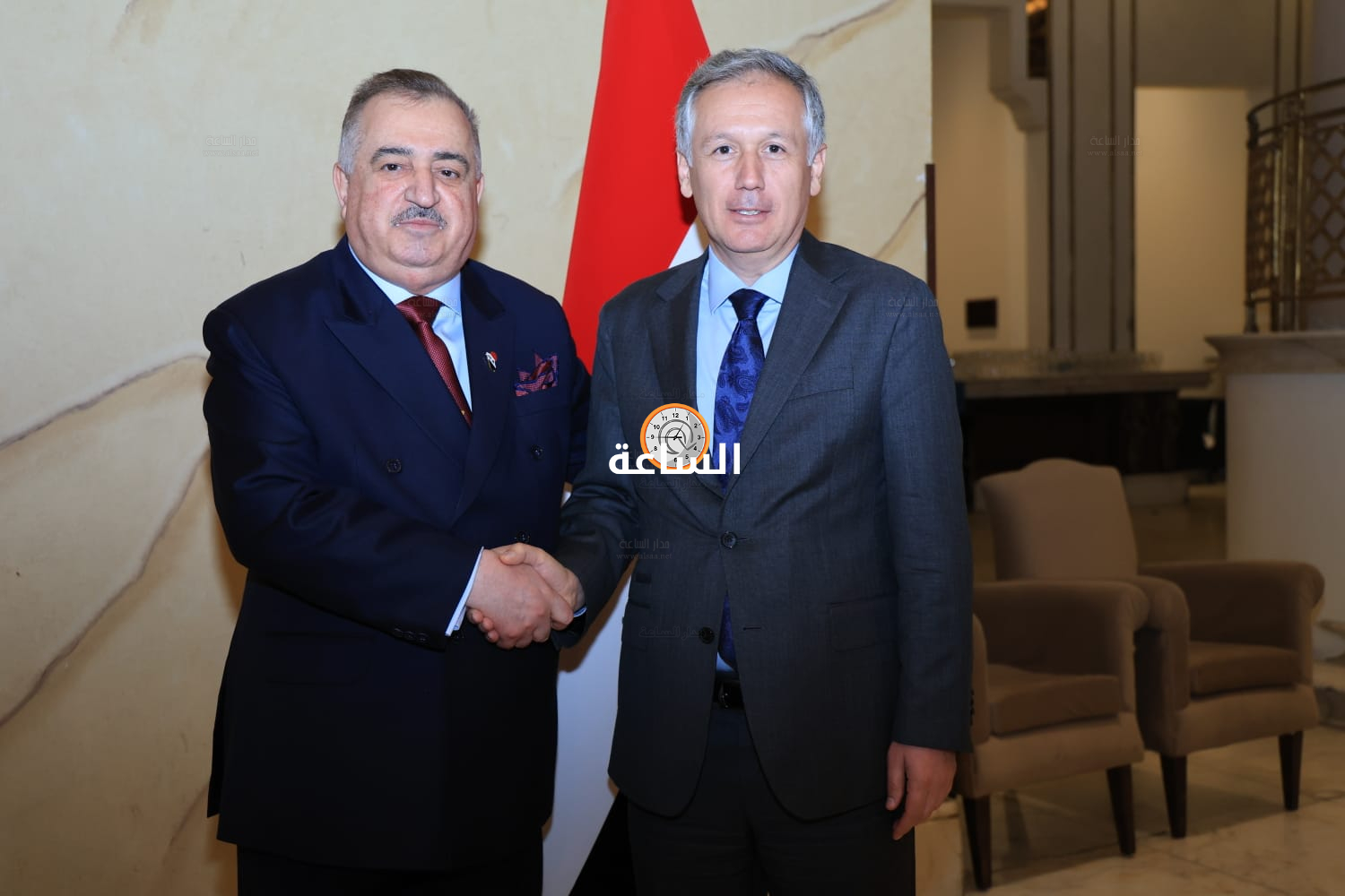 Madar Al-Saa Images 0.7498594338146144