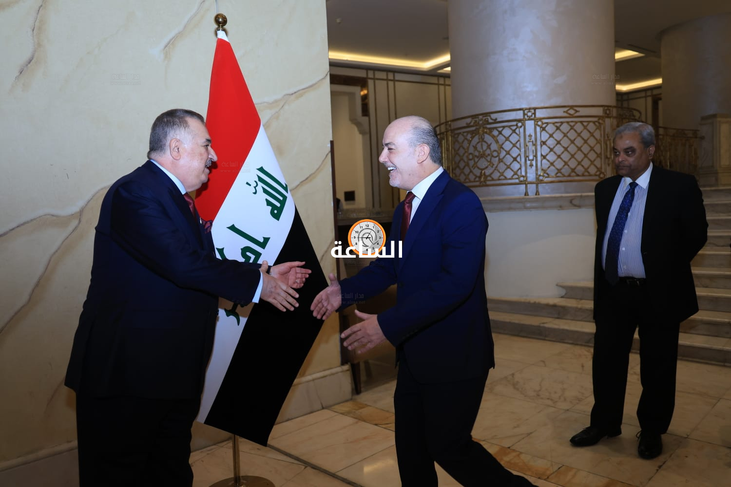 Madar Al-Saa Images 0.422842028034236