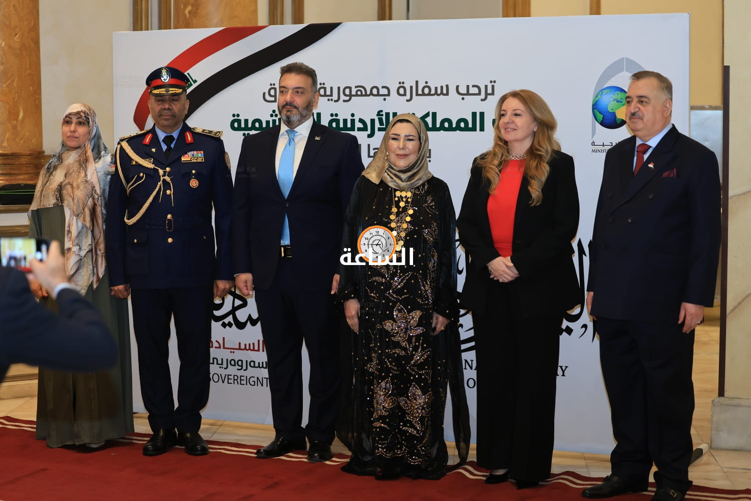 Madar Al-Saa Images 0.7876436353123379