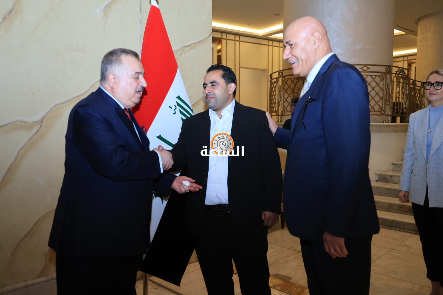 Madar Al-Saa Images 0.734937676250399