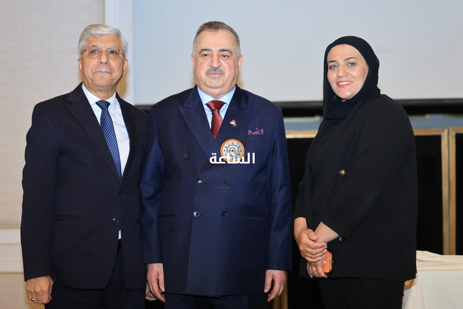 Madar Al-Saa Images 0.01374408643293612
