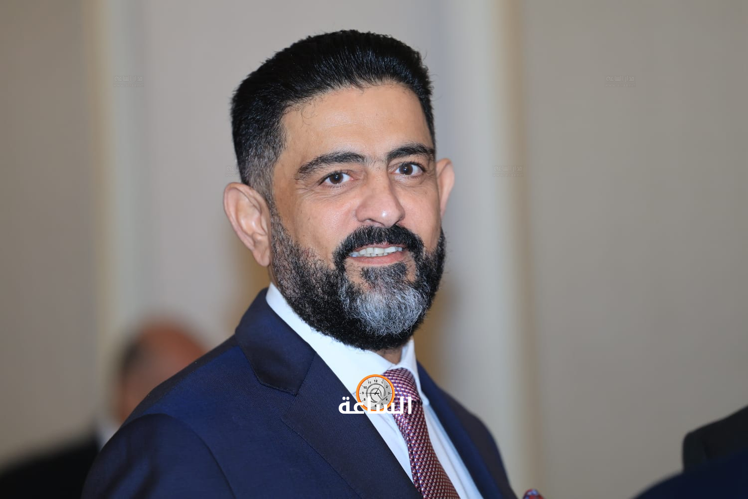 Madar Al-Saa Images 0.9432499348629277