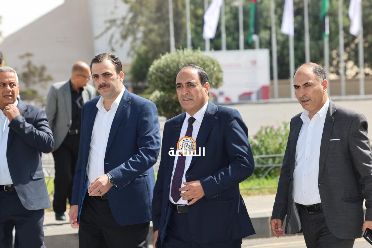 Madar Al-Saa Images 0.7630742342032746