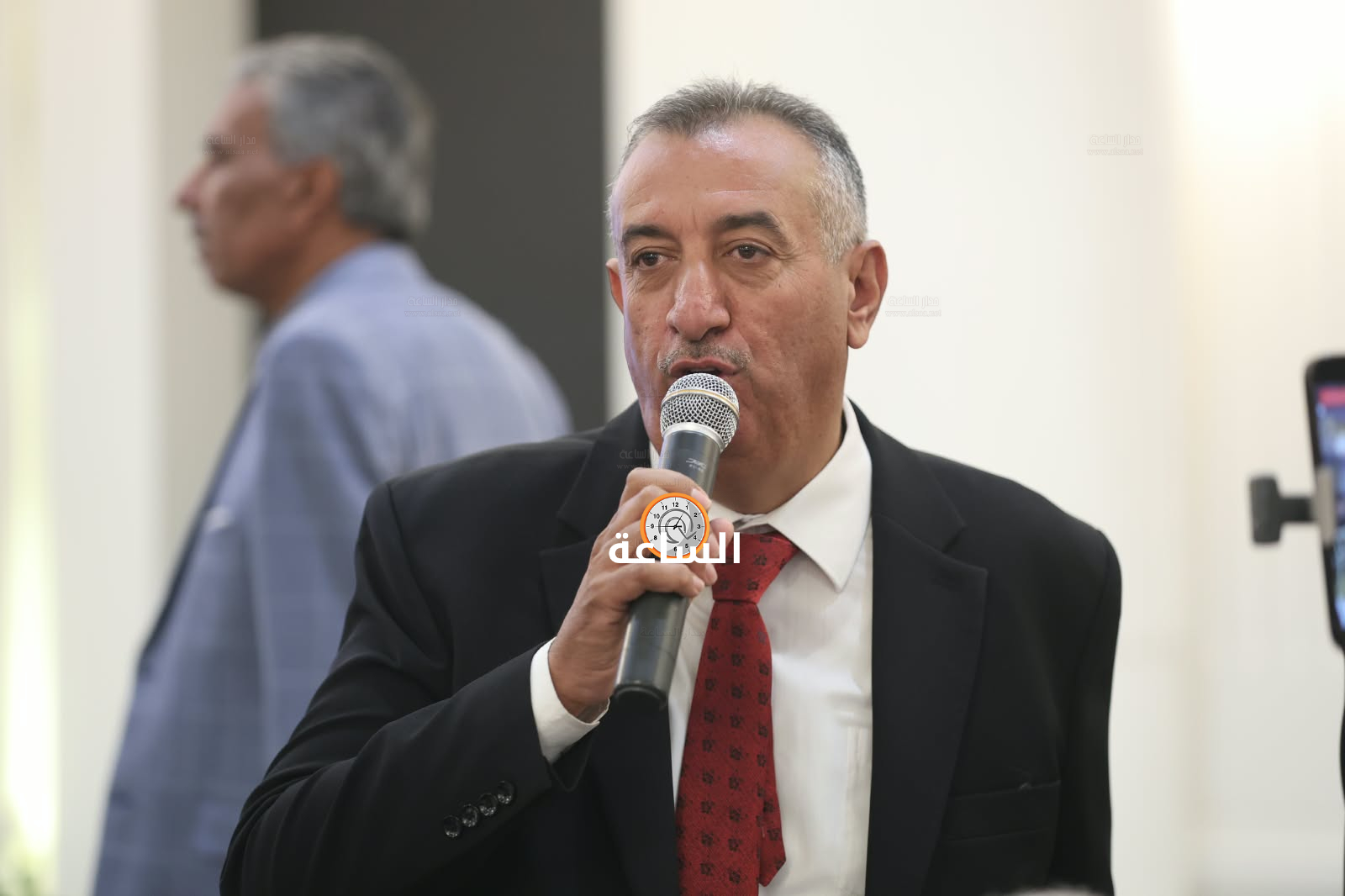 Madar Al-Saa Images 0.337832794016083