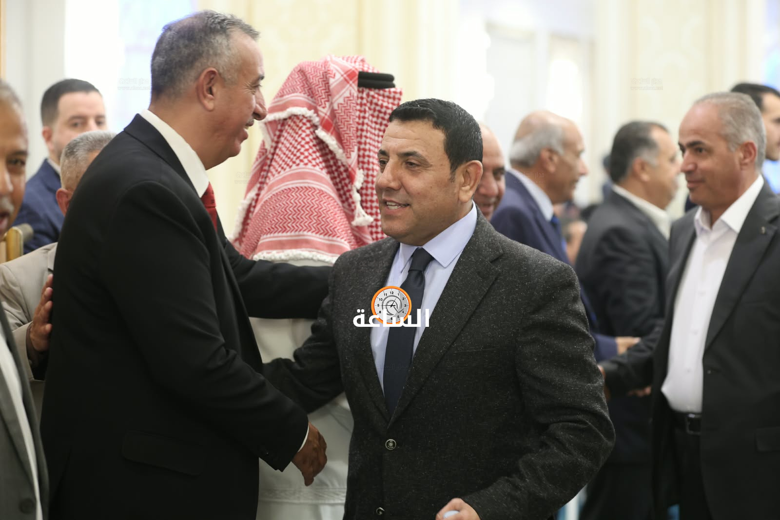 Madar Al-Saa Images 0.0037471365063224127