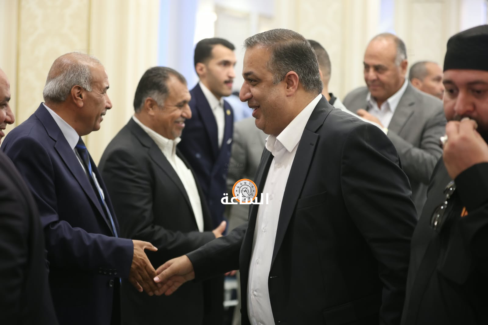 Madar Al-Saa Images 0.9473236857924865