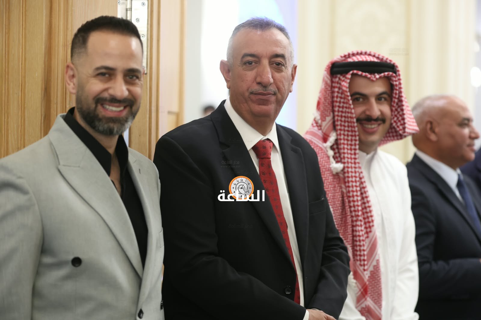 Madar Al-Saa Images 0.12223365404446918
